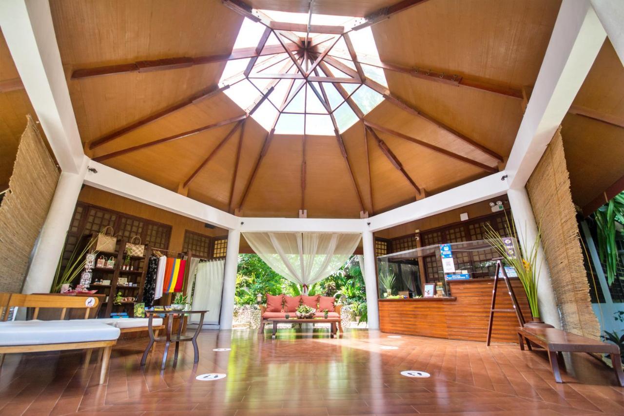 Mandala Spa & Resort Villas Manoc-Manoc Экстерьер фото