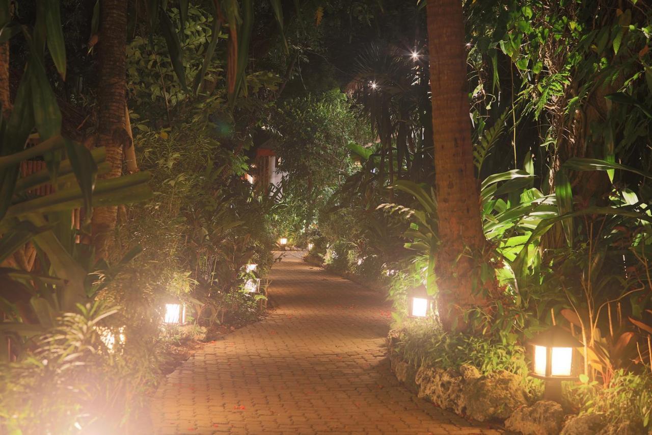 Mandala Spa & Resort Villas Manoc-Manoc Экстерьер фото