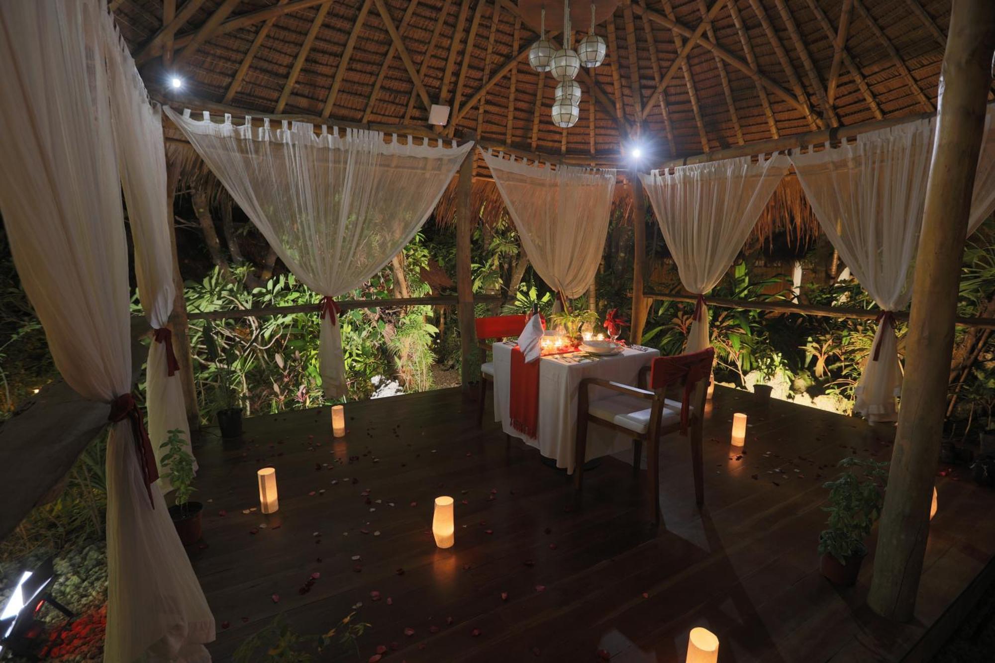 Mandala Spa & Resort Villas Manoc-Manoc Экстерьер фото