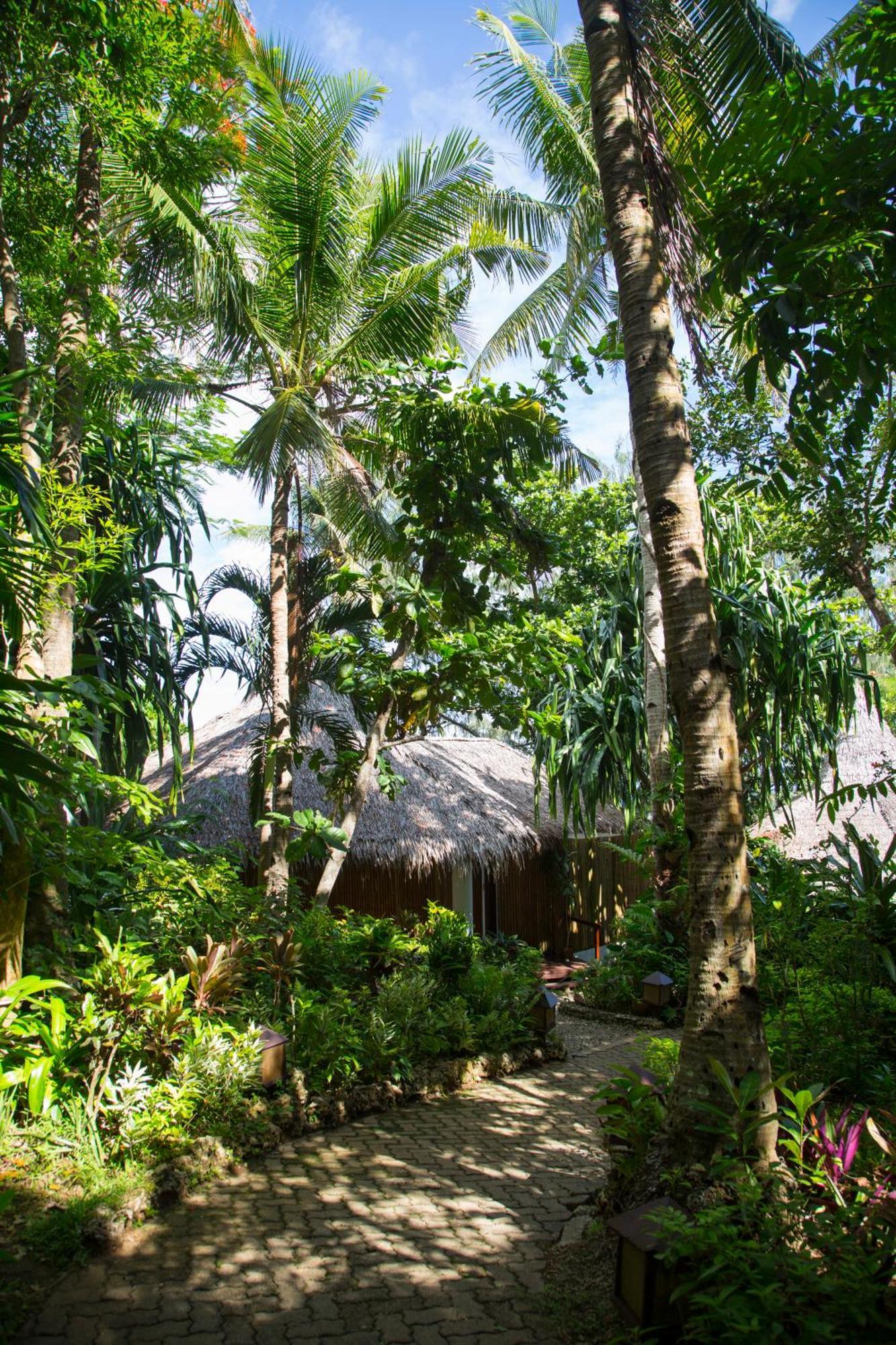 Mandala Spa & Resort Villas Manoc-Manoc Экстерьер фото
